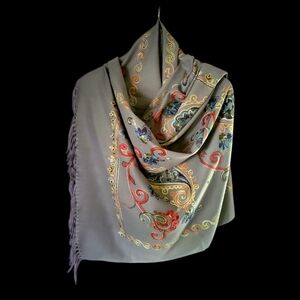 100% Cashmere Embroidered Floral Pashmina Wrap Shawl - Gray Ruana